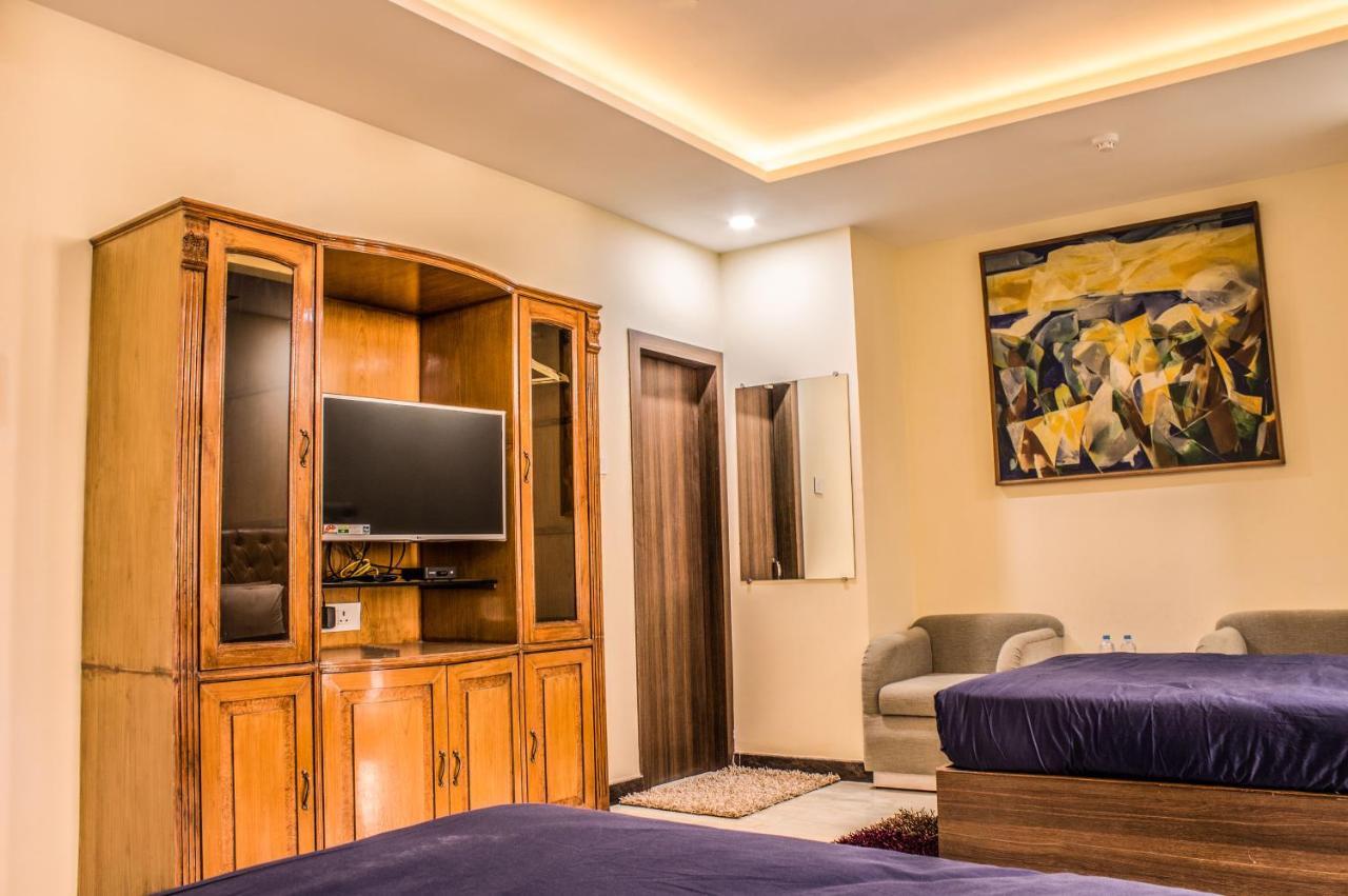 Lav Kush International Hotell Varanasi Exteriör bild