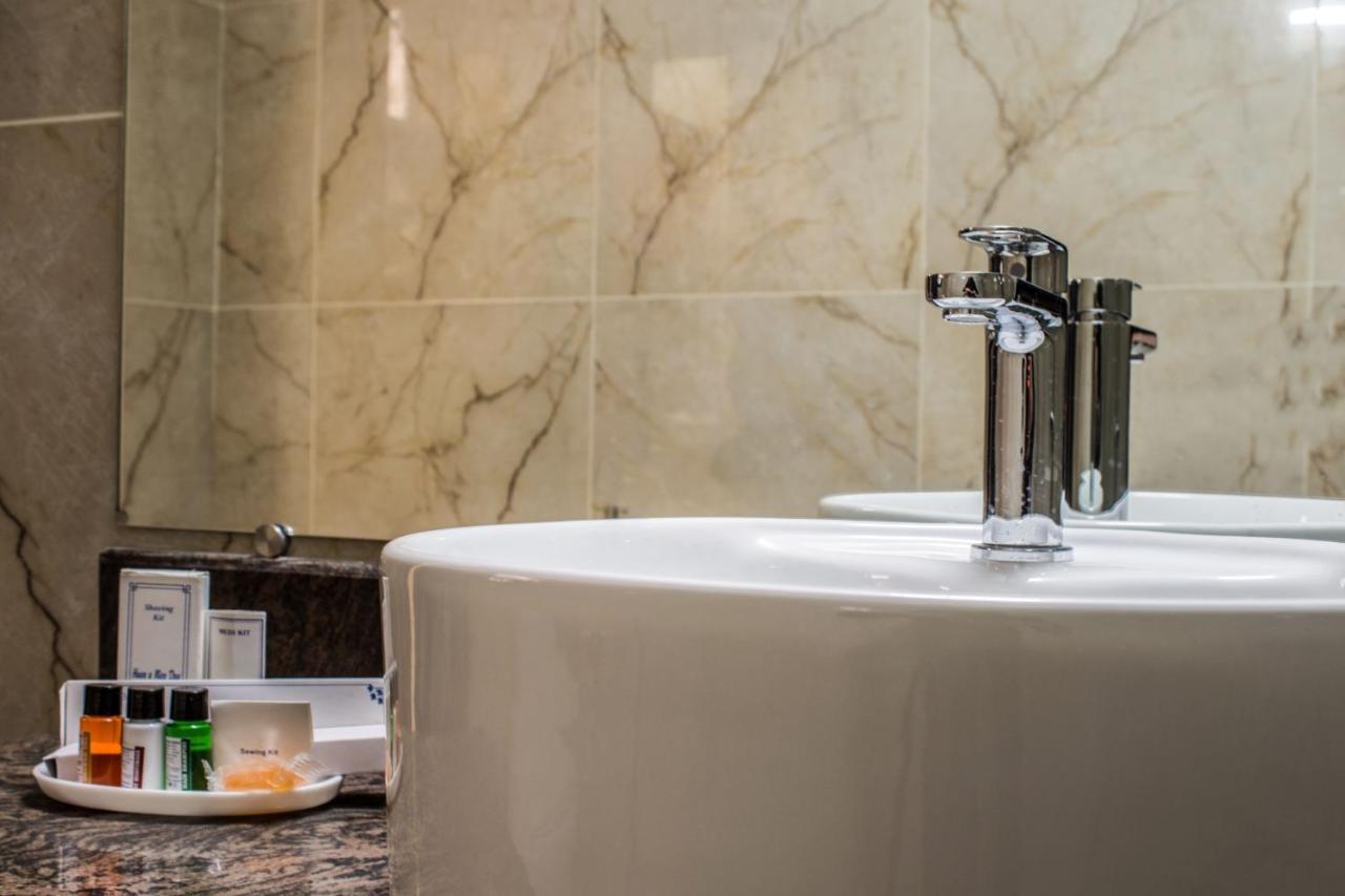 Lav Kush International Hotell Varanasi Exteriör bild