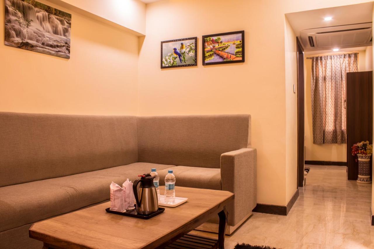 Lav Kush International Hotell Varanasi Exteriör bild
