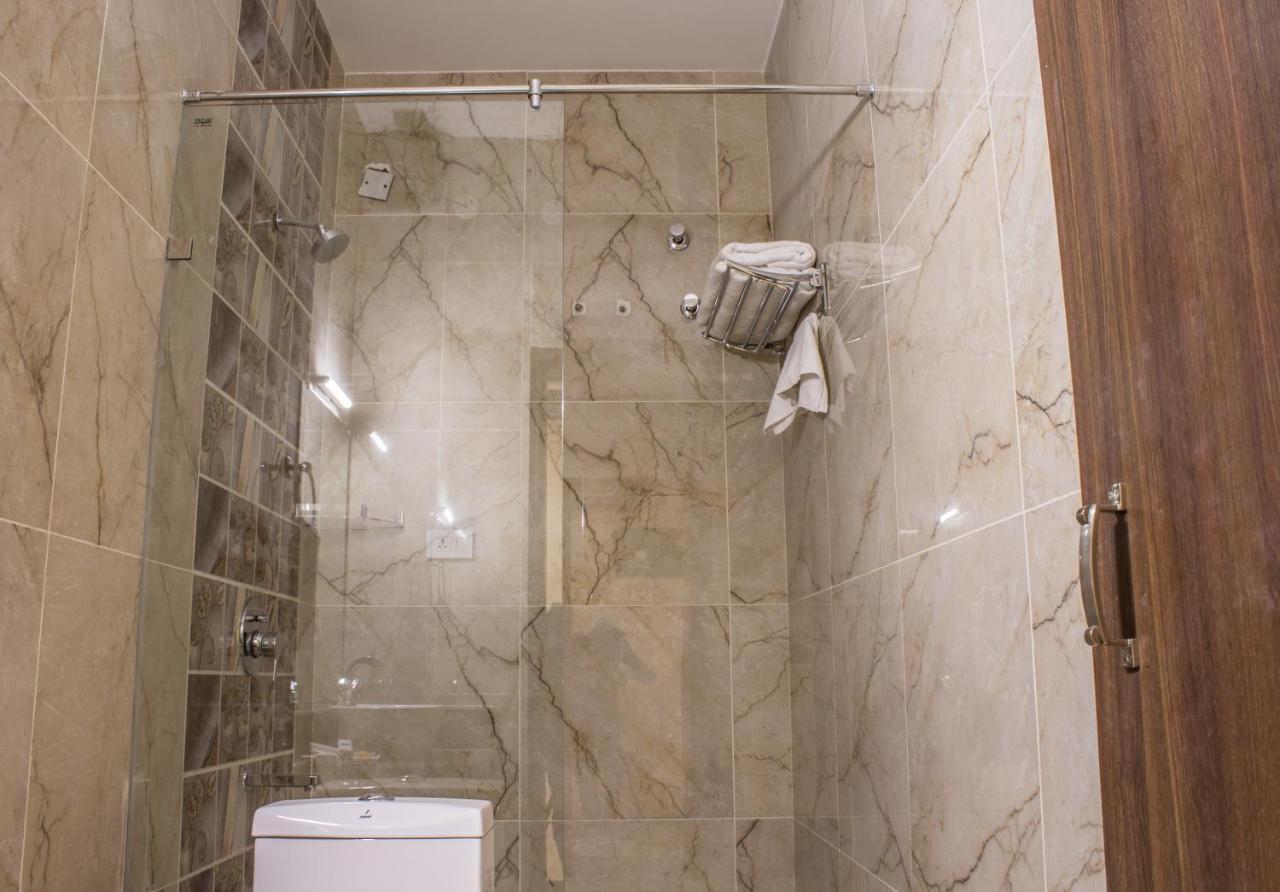 Lav Kush International Hotell Varanasi Exteriör bild